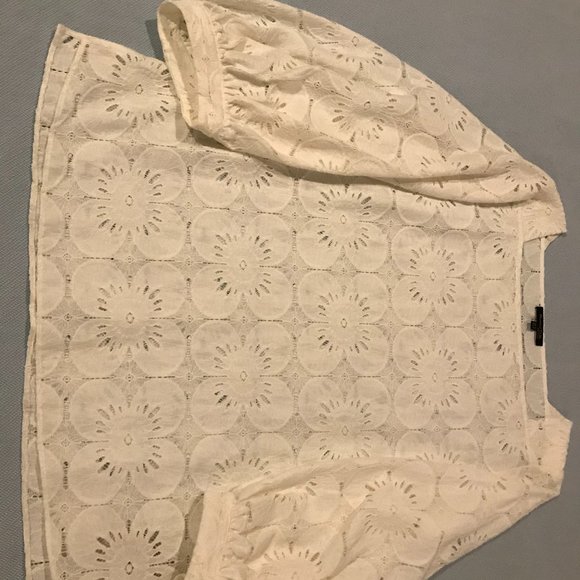 Blouse - Picture 2 of 3